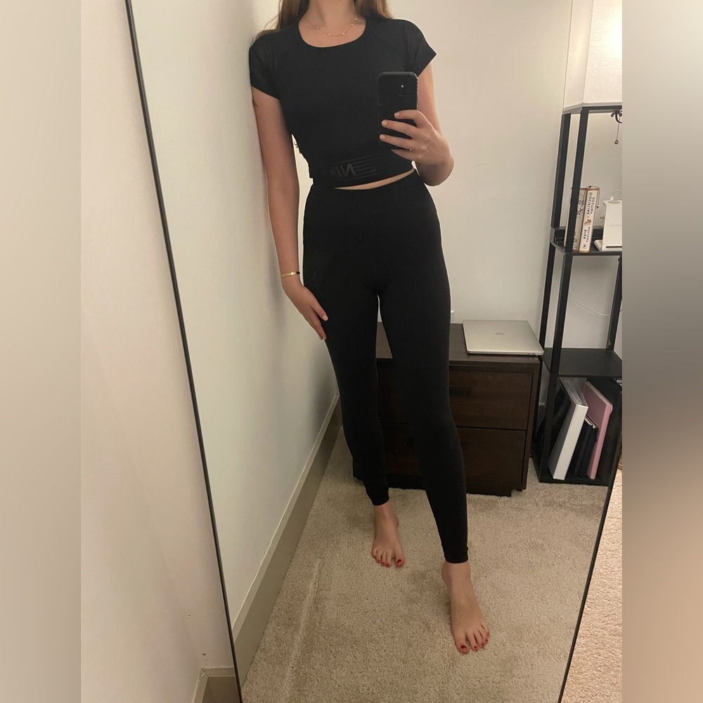 Black Lululemon Align Leggings